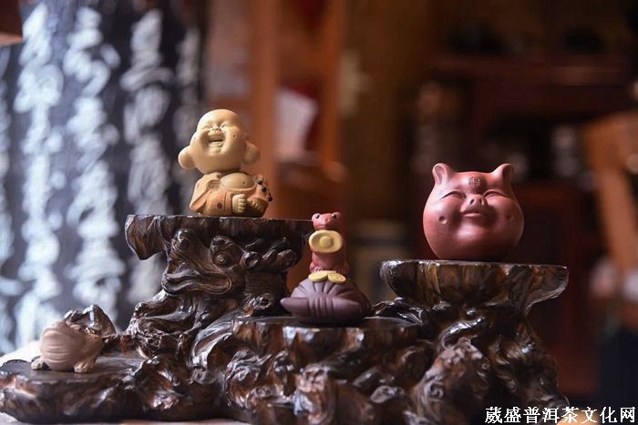 茶寵，小玩意、大講究！茶桌上最具靈魂的擺件。